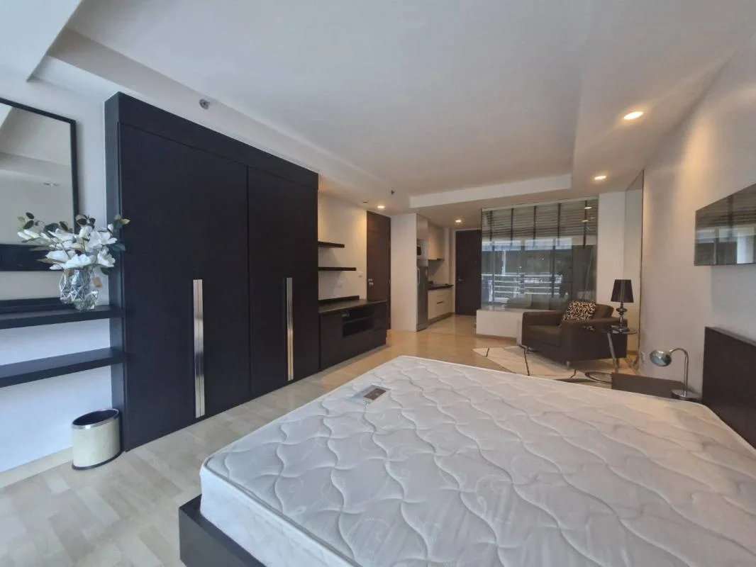 Property photos for The Rajdamri