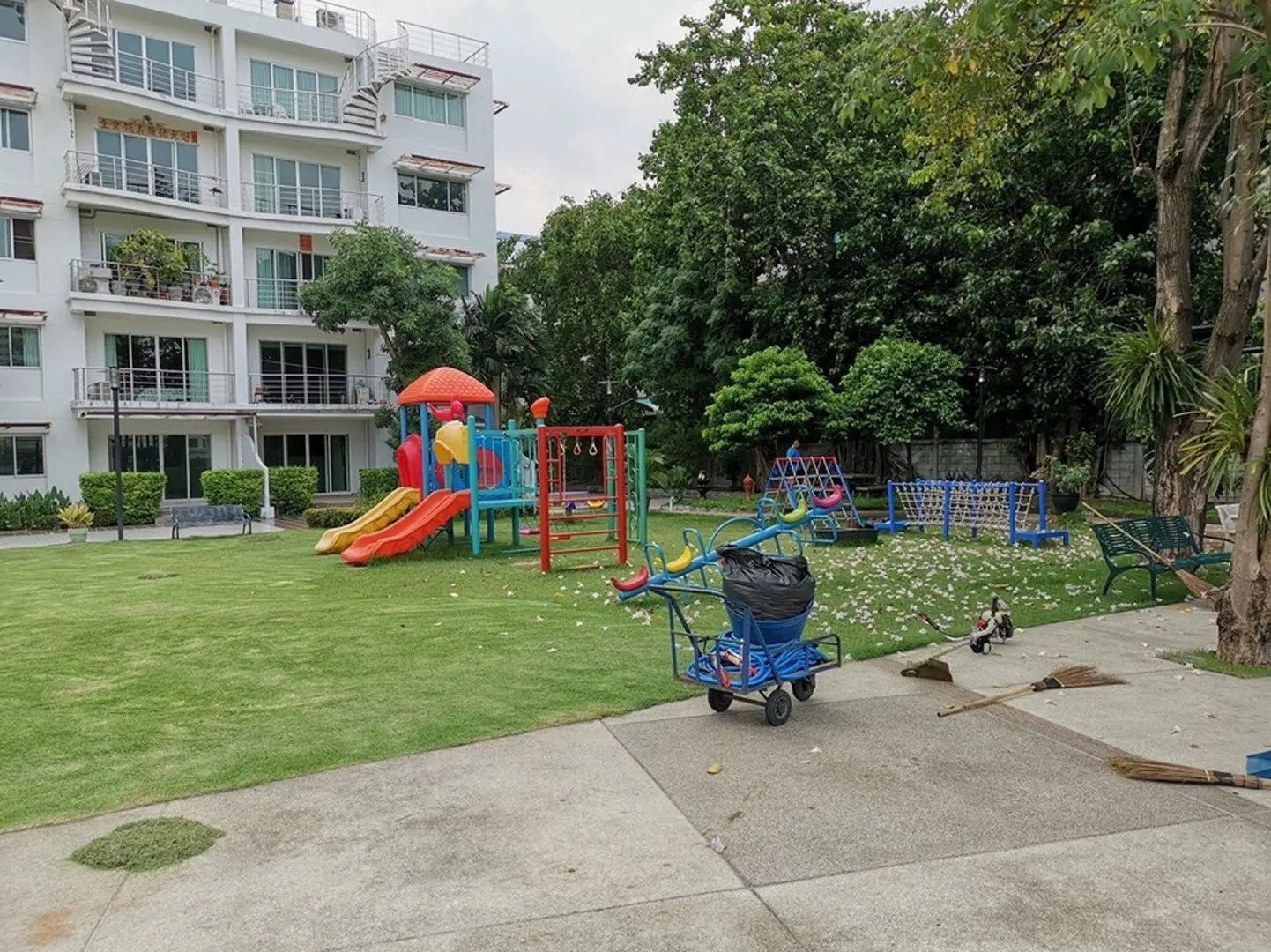 Property photos for Supalai River Place