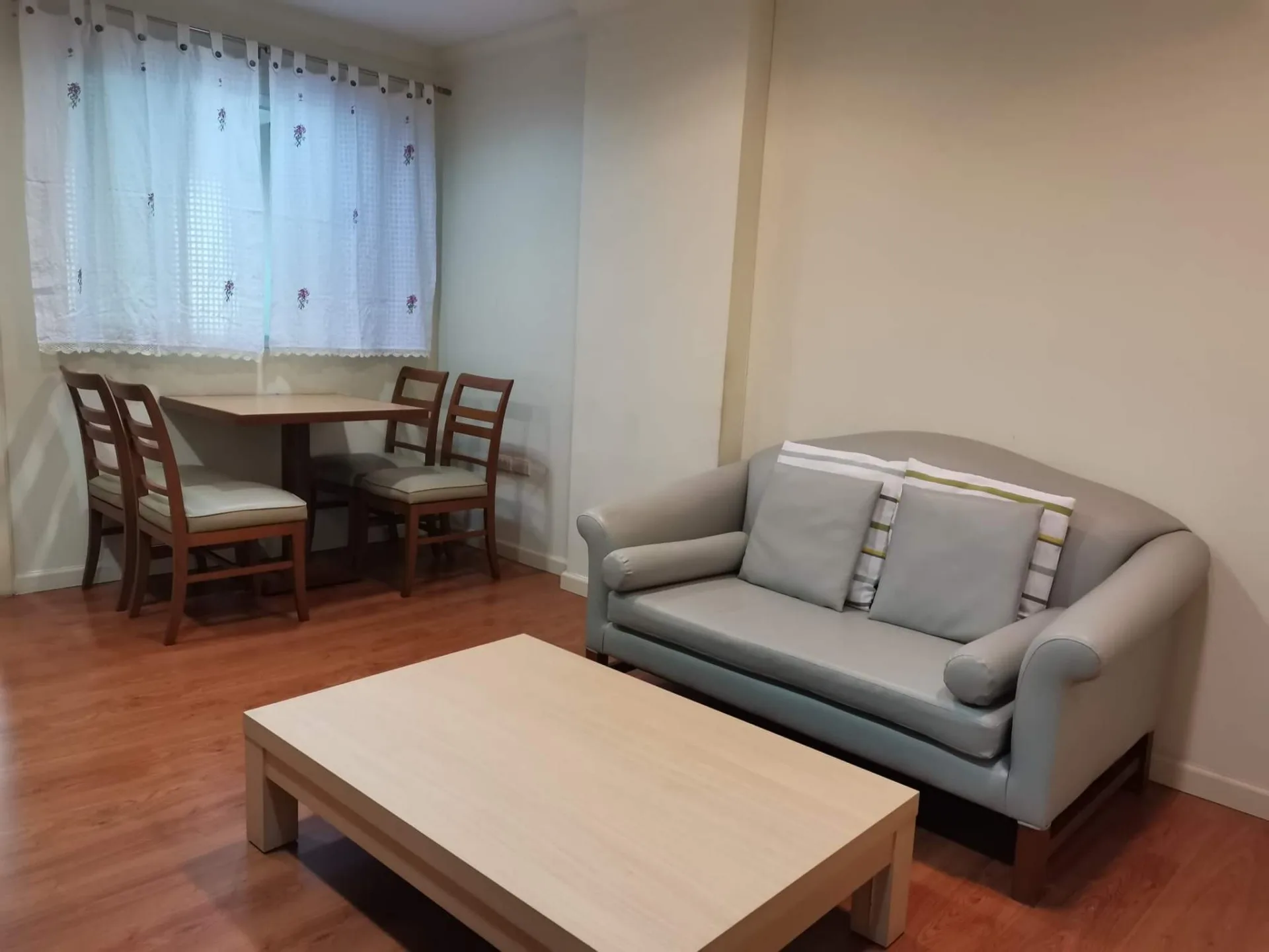 Property photos for Lumpini Suite Sukhumvit 41