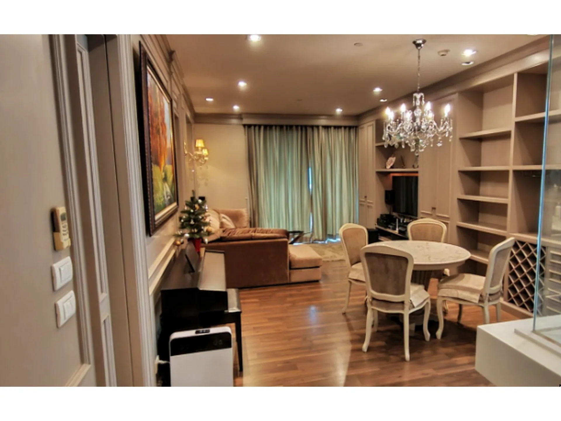 Property photos for The Room Sukhumvit 62