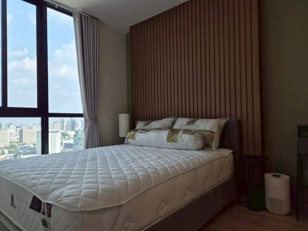 Property photos for Nue District R9