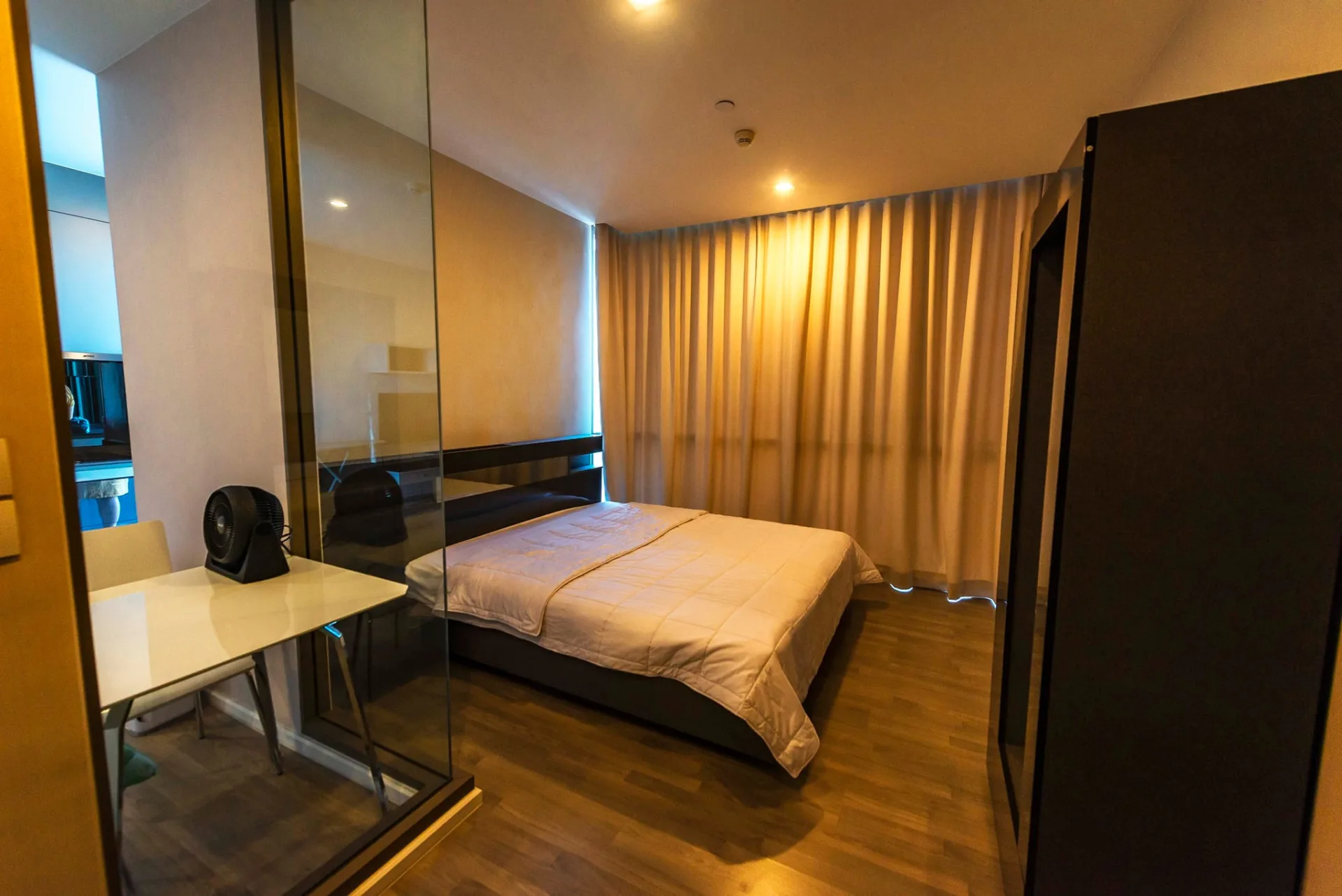 Property photos for The Room Sukhumvit 69