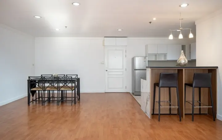 Property photos for The Waterford Diamond