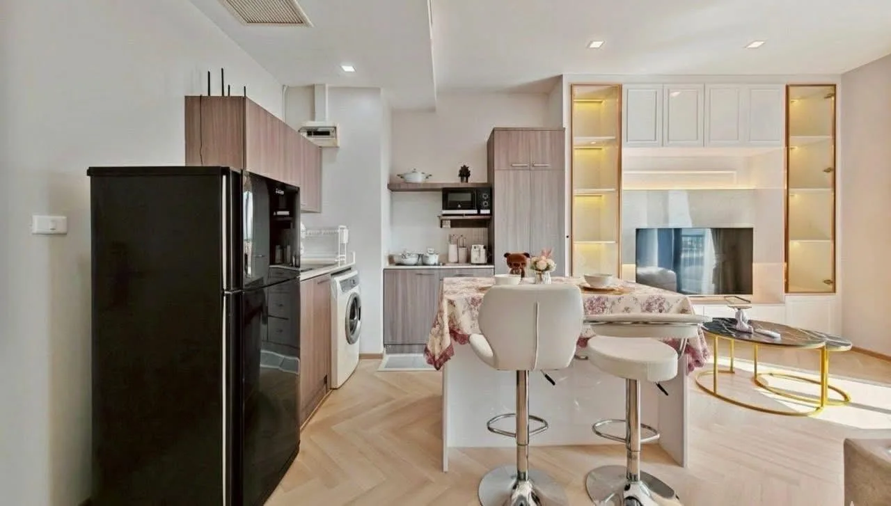 Property photos for Noble Reveal
