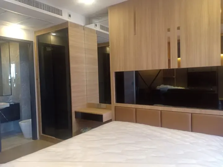 Property photos for Ashton Asoke