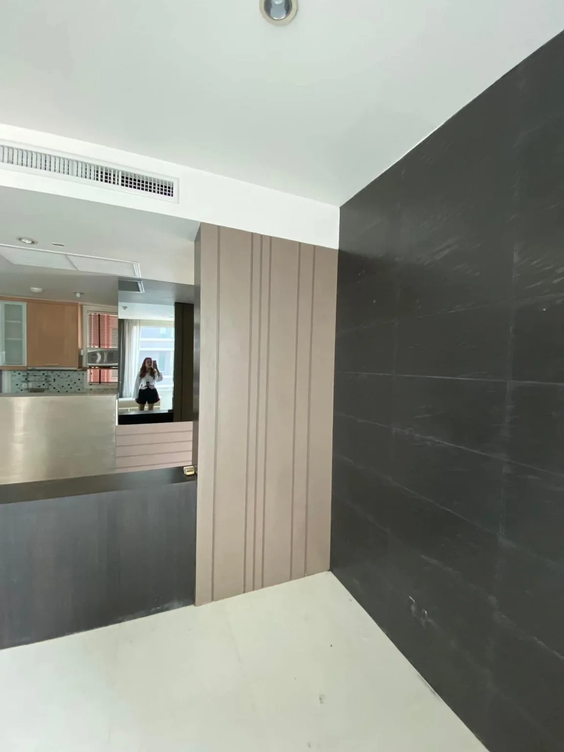 Property photos for MANHATTAN CHIDLOM