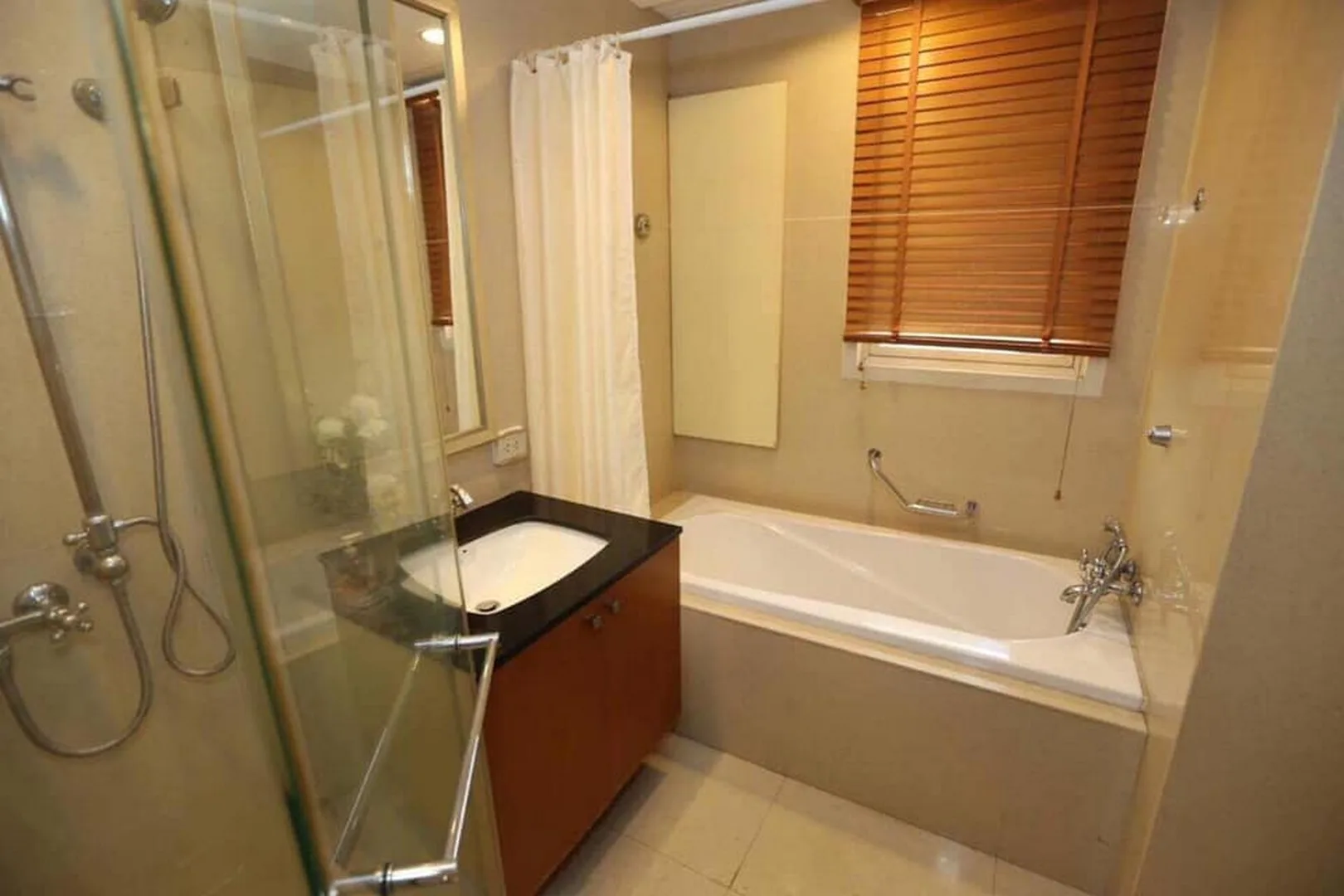 Property photos for Hampton Thonglor 10