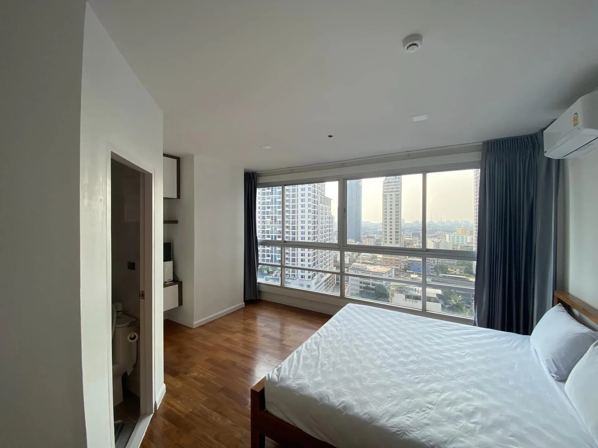 Property photos for Pathumwan Resort