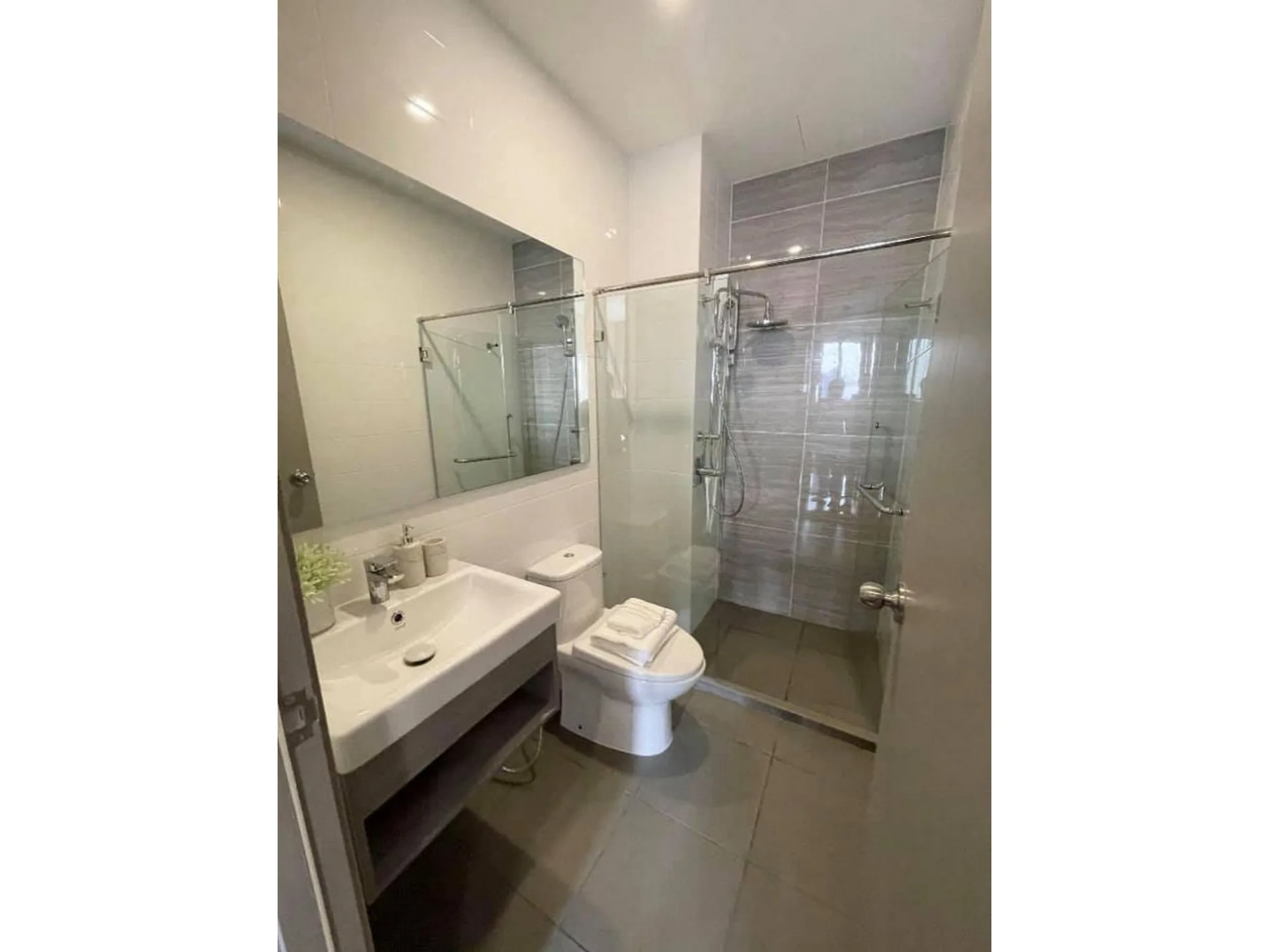 Property photos for Knightsbridge Prime Onnut