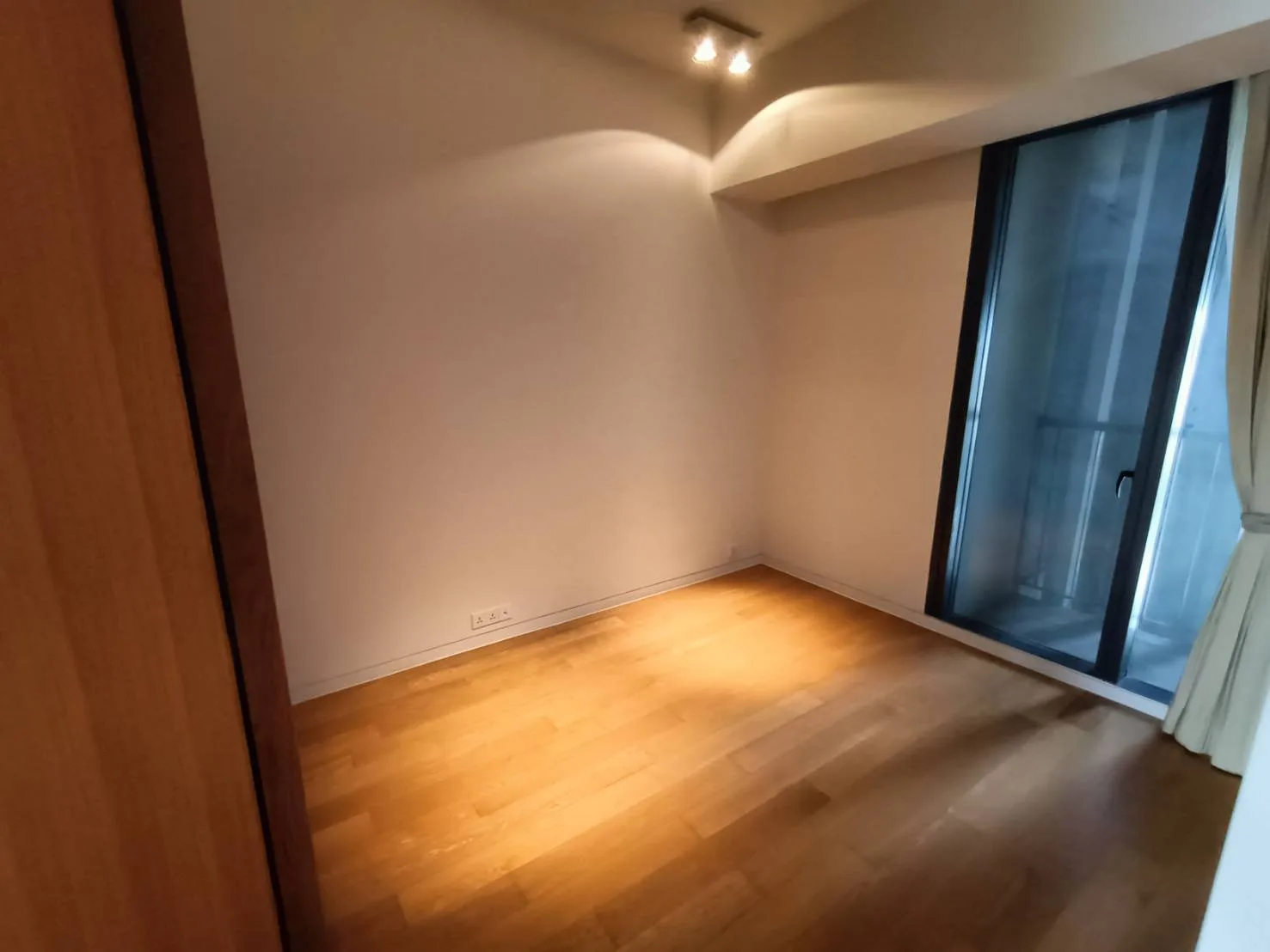 Property photos for The Met