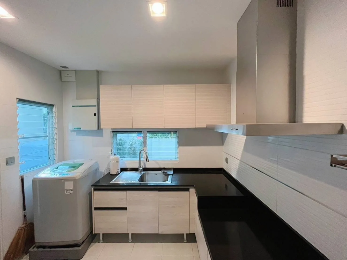 Property photos for Mantana 2 Bangna Km.7