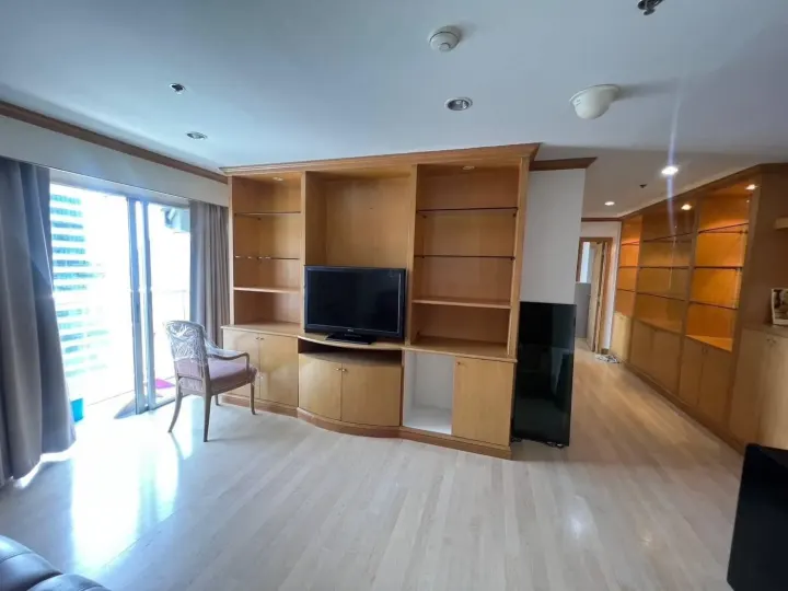 Property photos for Silom Suite