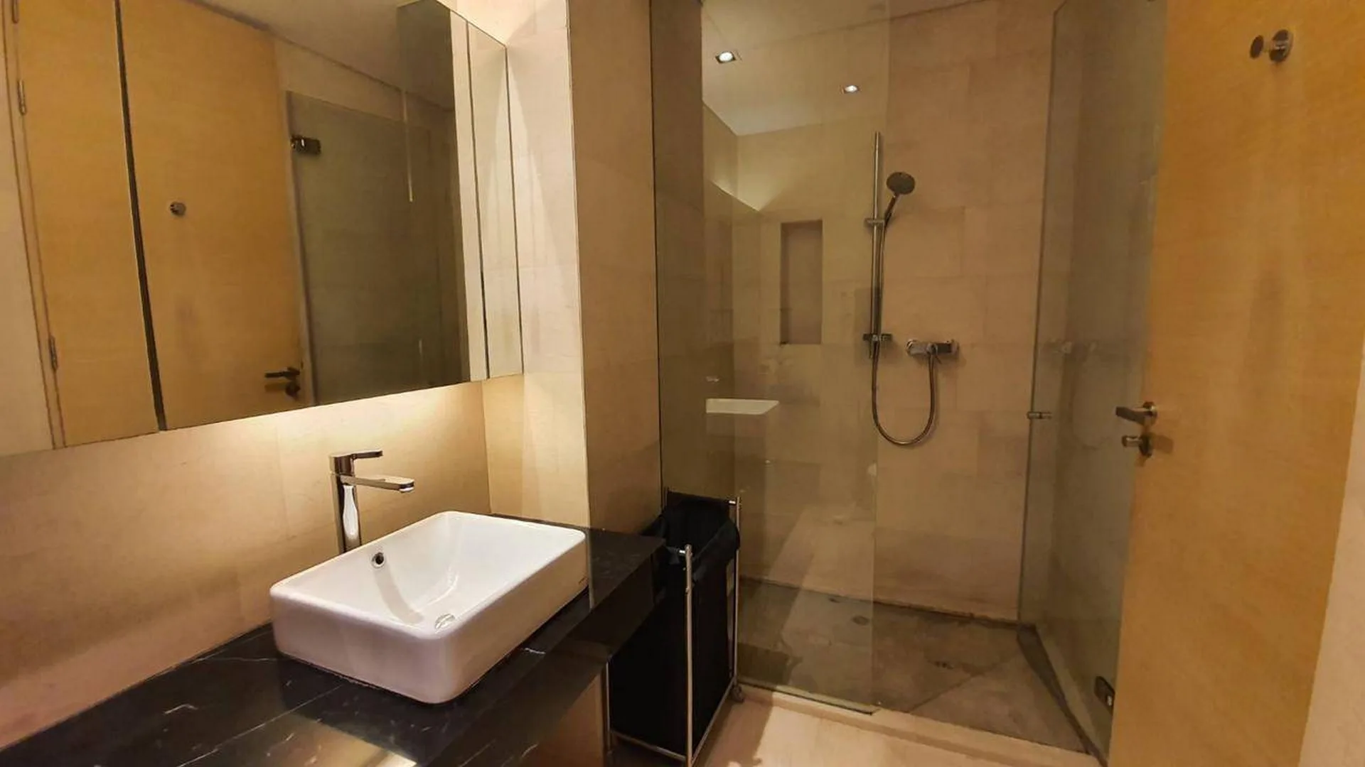 Property photos for Saladaeng Residences