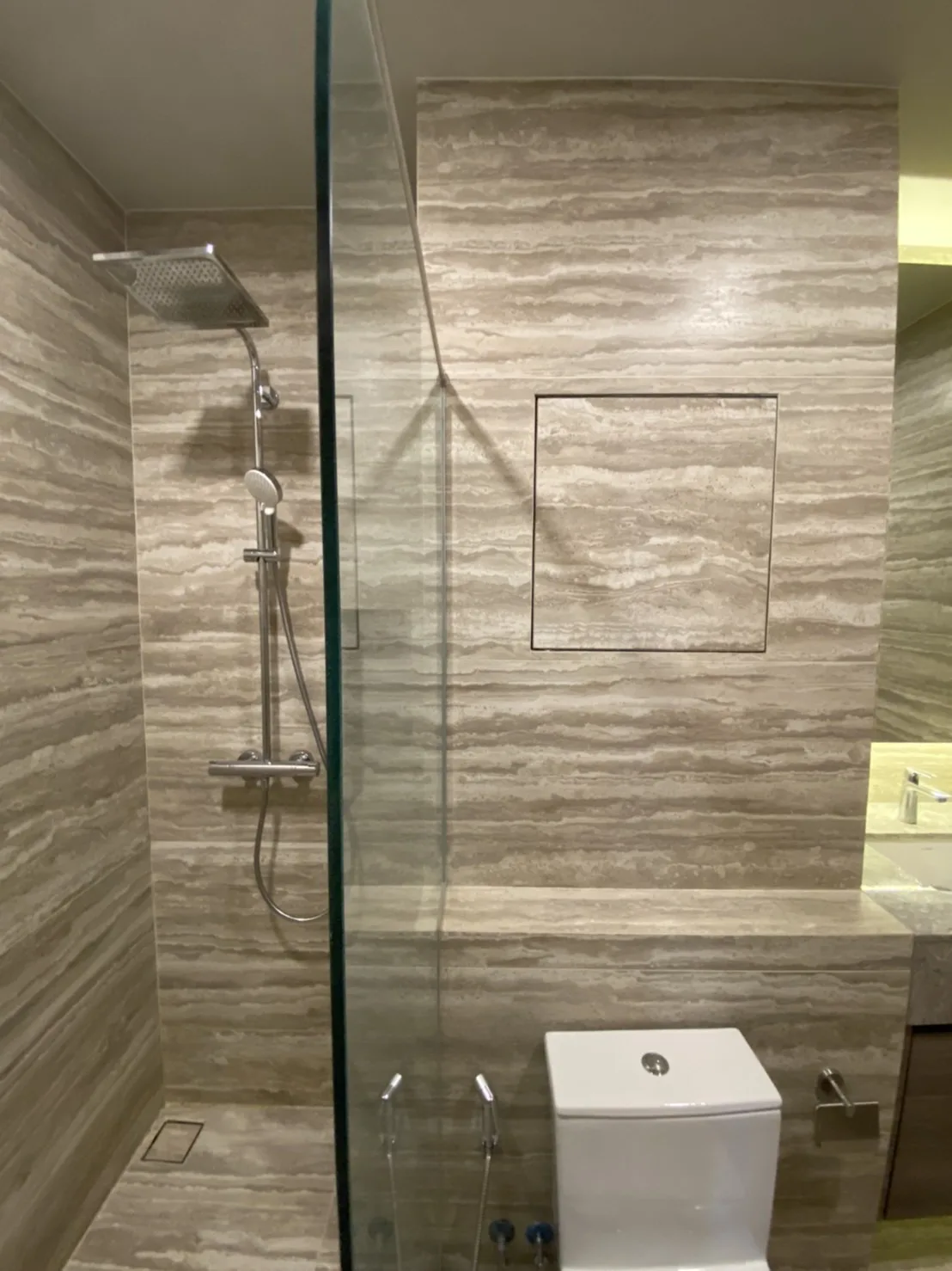 Property photos for Celes Asoke