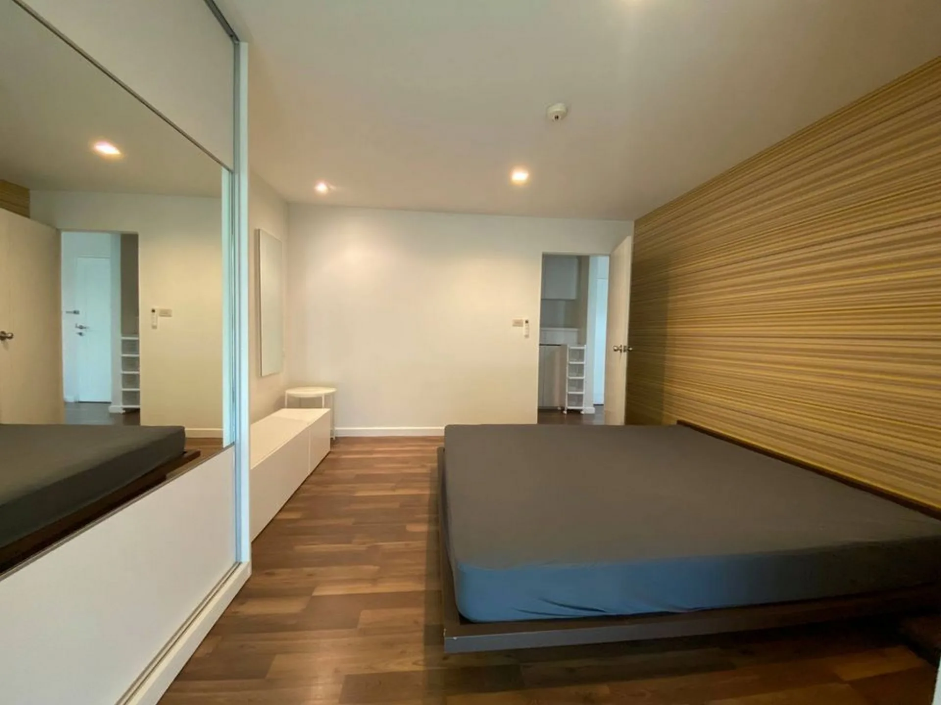 Property photos for The Room Sukhumvit 79