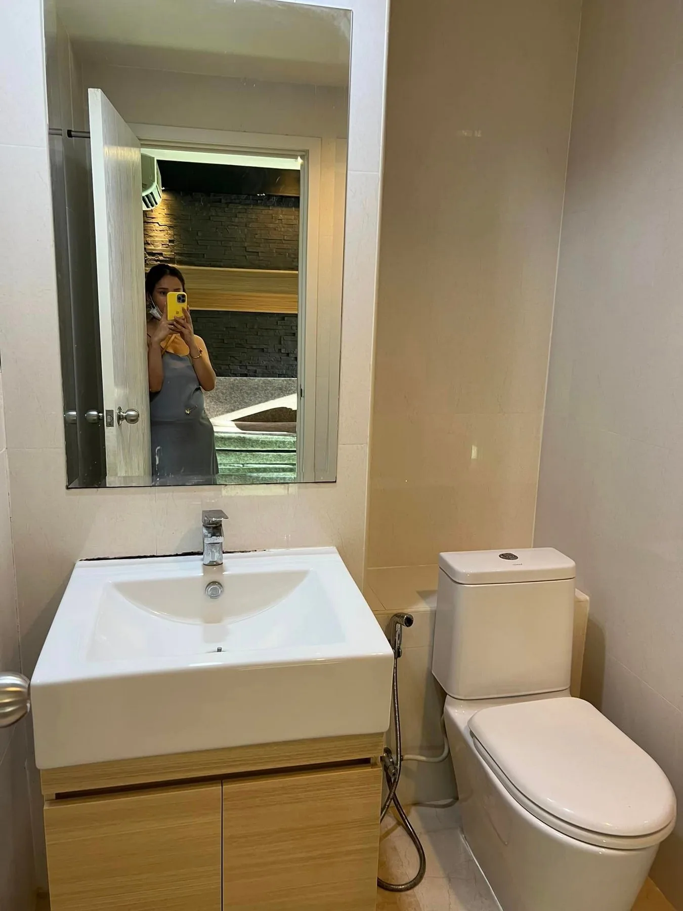 Property photos for Metro Luxe Kaset