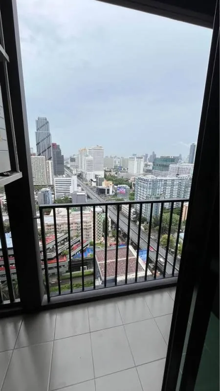 Property photos for Nue District R9