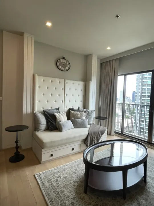 Property photos for Noble Refine
