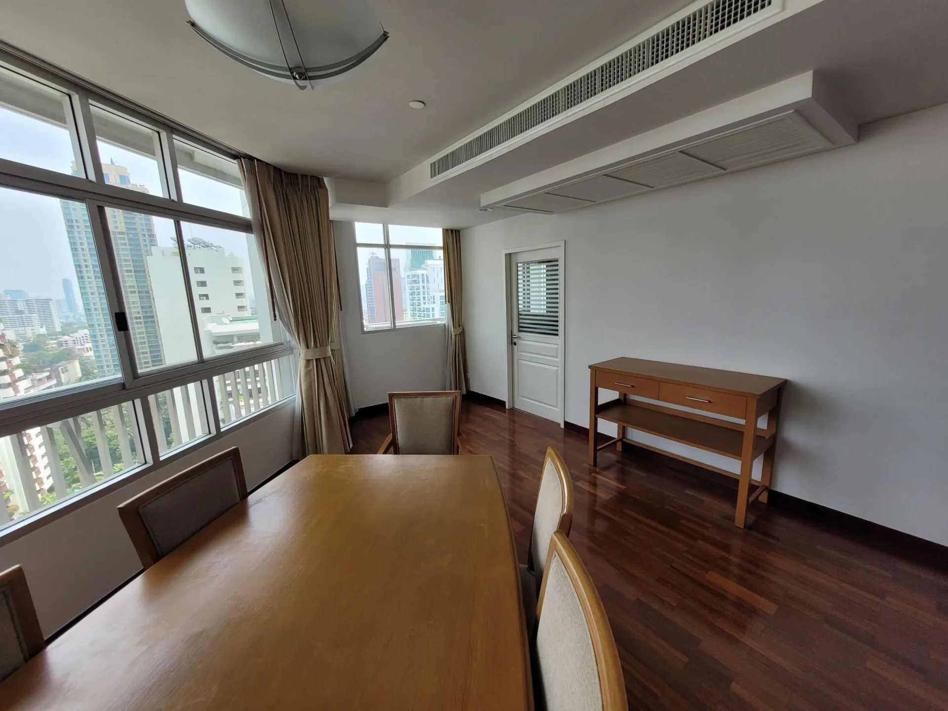 Property photos for Prasanmitr Thani Tower