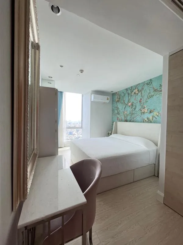 Property photos for Sky Villas Sathorn