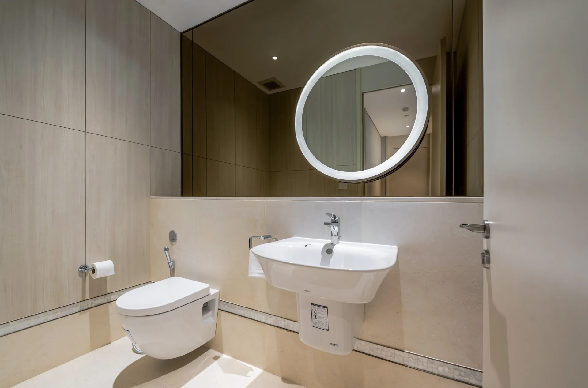 Property photos for Baan Sindhorn