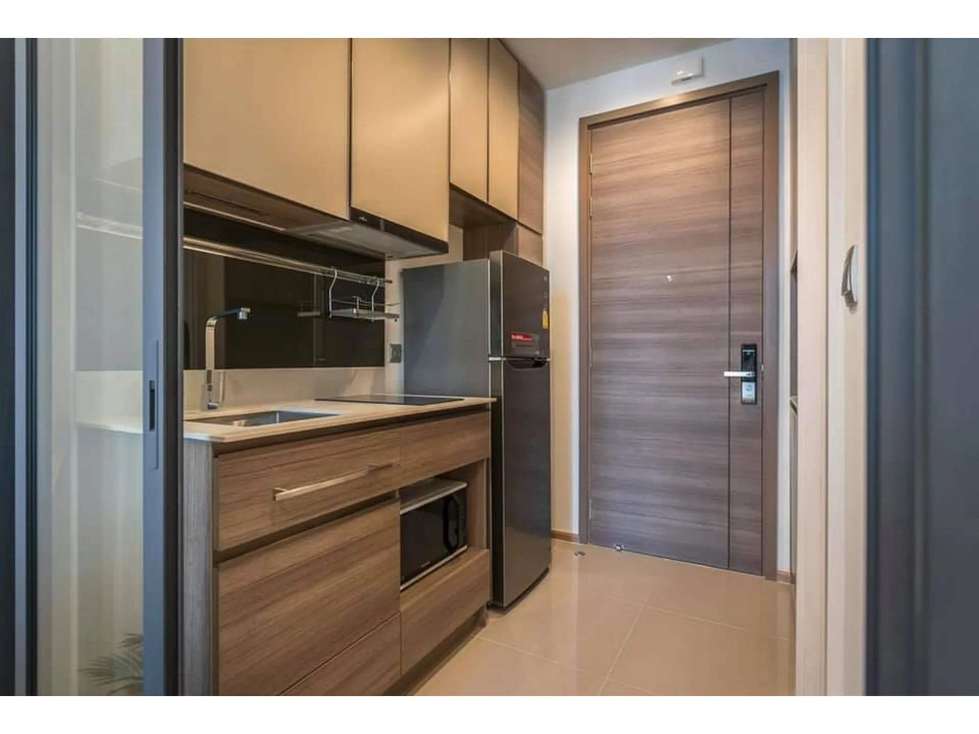 Property photos for THE LINE Phahol - Pradipat