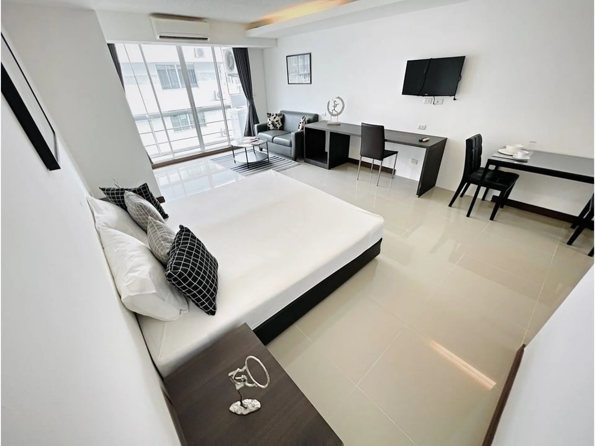 Property photos for The Waterford Sukhumvit 50 Onnut