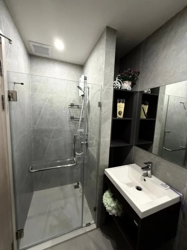 Property photos for Nue District R9
