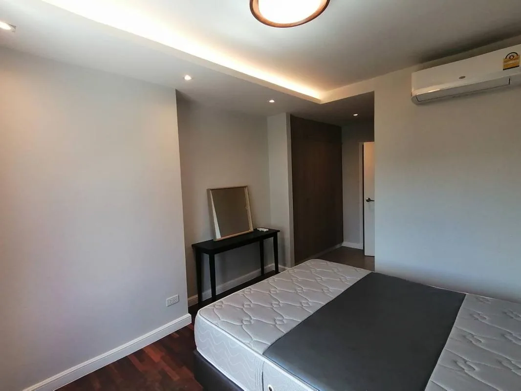 Property photos for Lily House