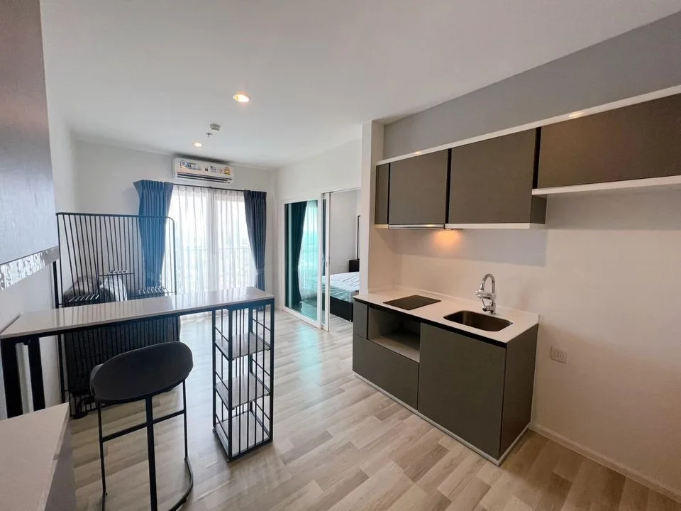 Property photos for The Key Sathorn - Charoenraj