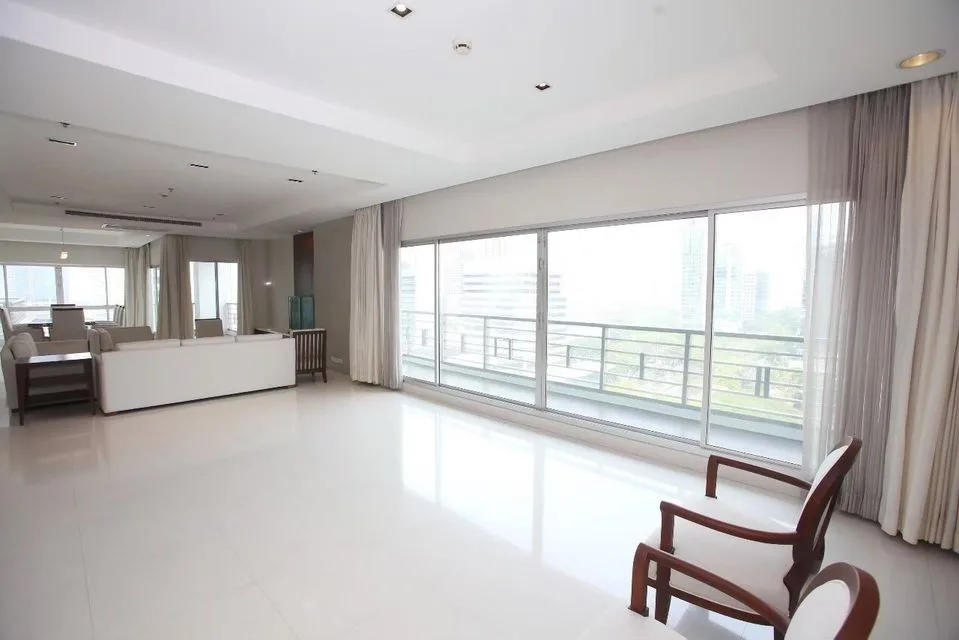 Property photos for Royal Residence Park