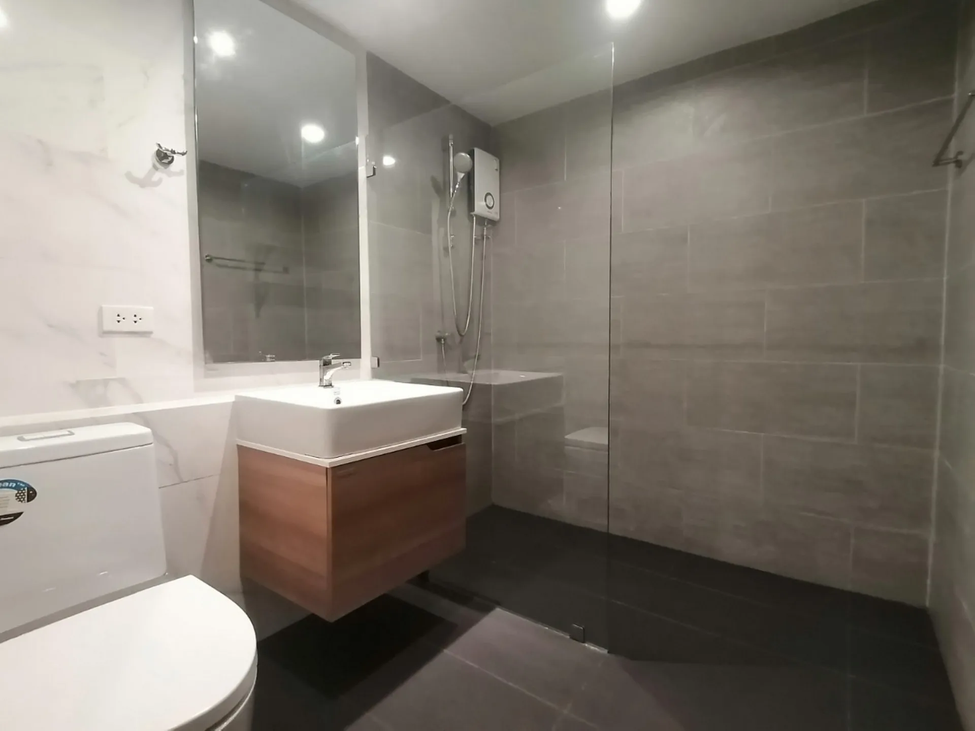 Property photos for Lily House