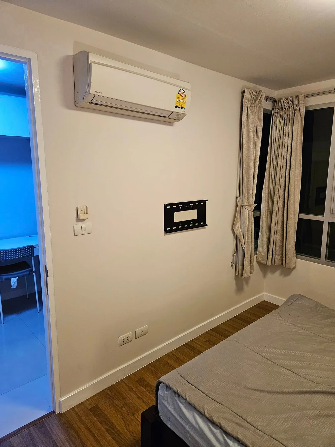 Property photos for The Clover Thonglor