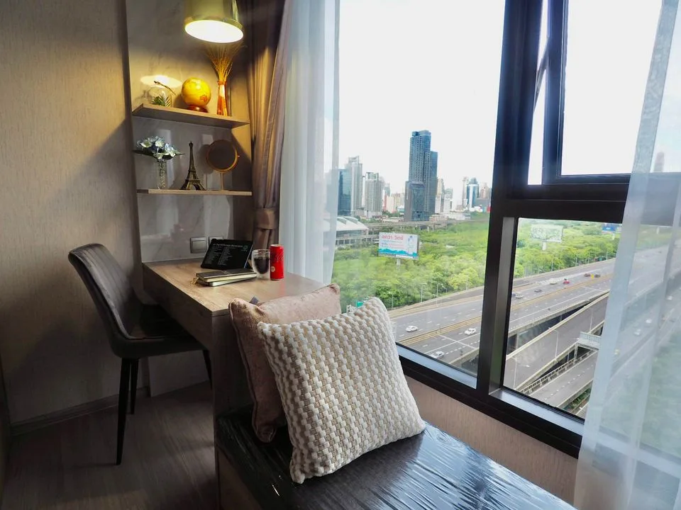 Property photos for Life Asoke Hype