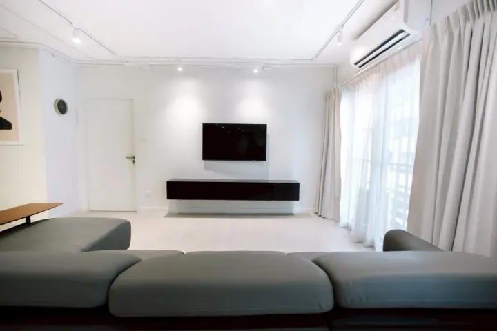 Property photos for Navin Court