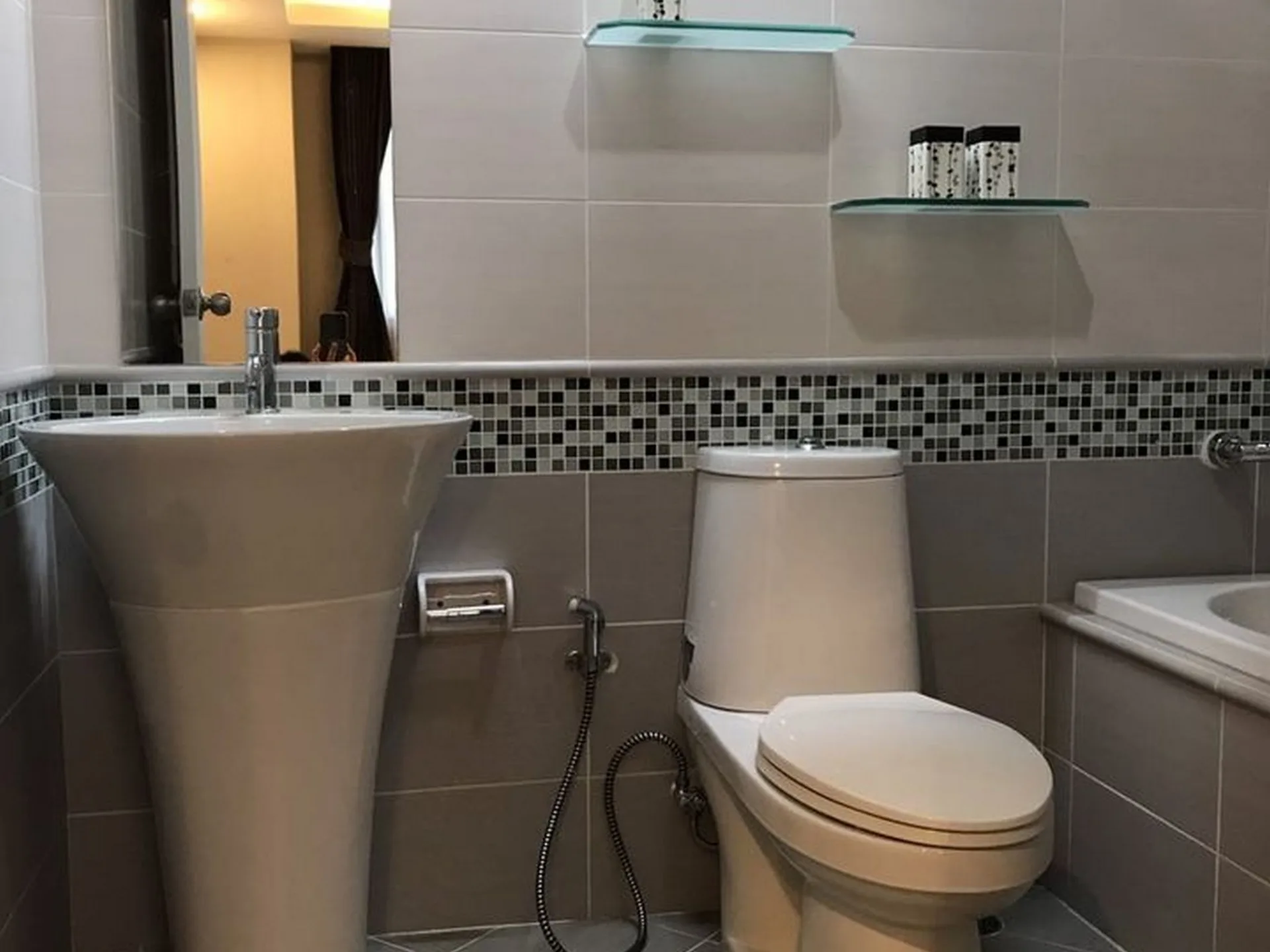 Property photos for The Waterford Sukhumvit 50 Onnut