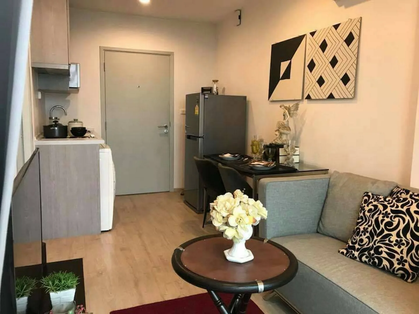 Property photos for Ideo Sathorn - Thaphra