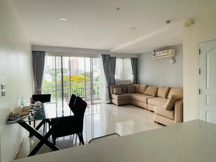 Property photos for The Rise Sukhumvit 39