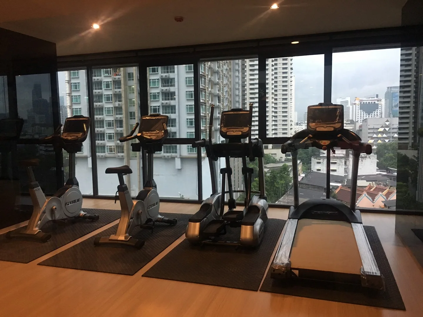 Property photos for Lumpini Suite Phetchaburi - Makkasan