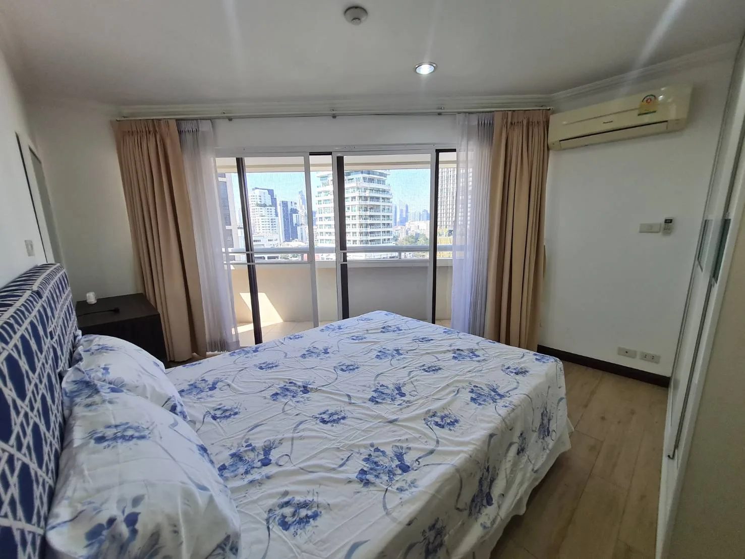Property photos for Baan Suanpetch