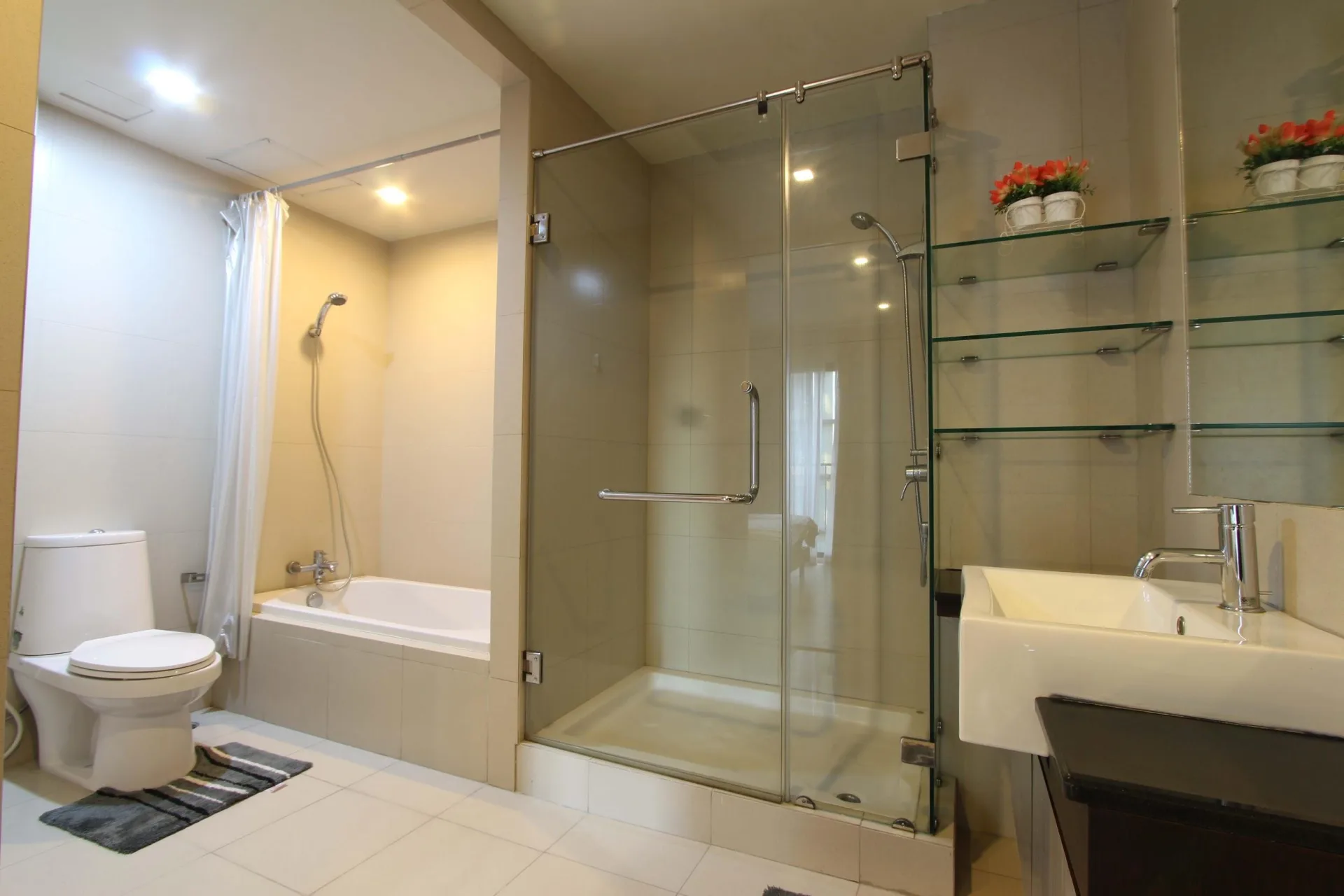 Property photos for Noble Solo
