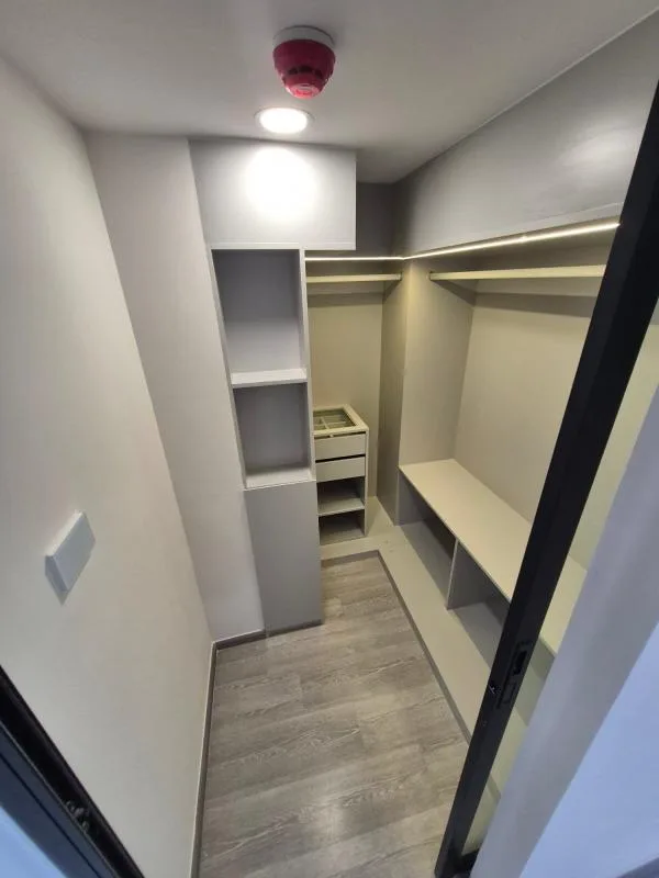 Property photos for Knightsbridge Space Rama 4