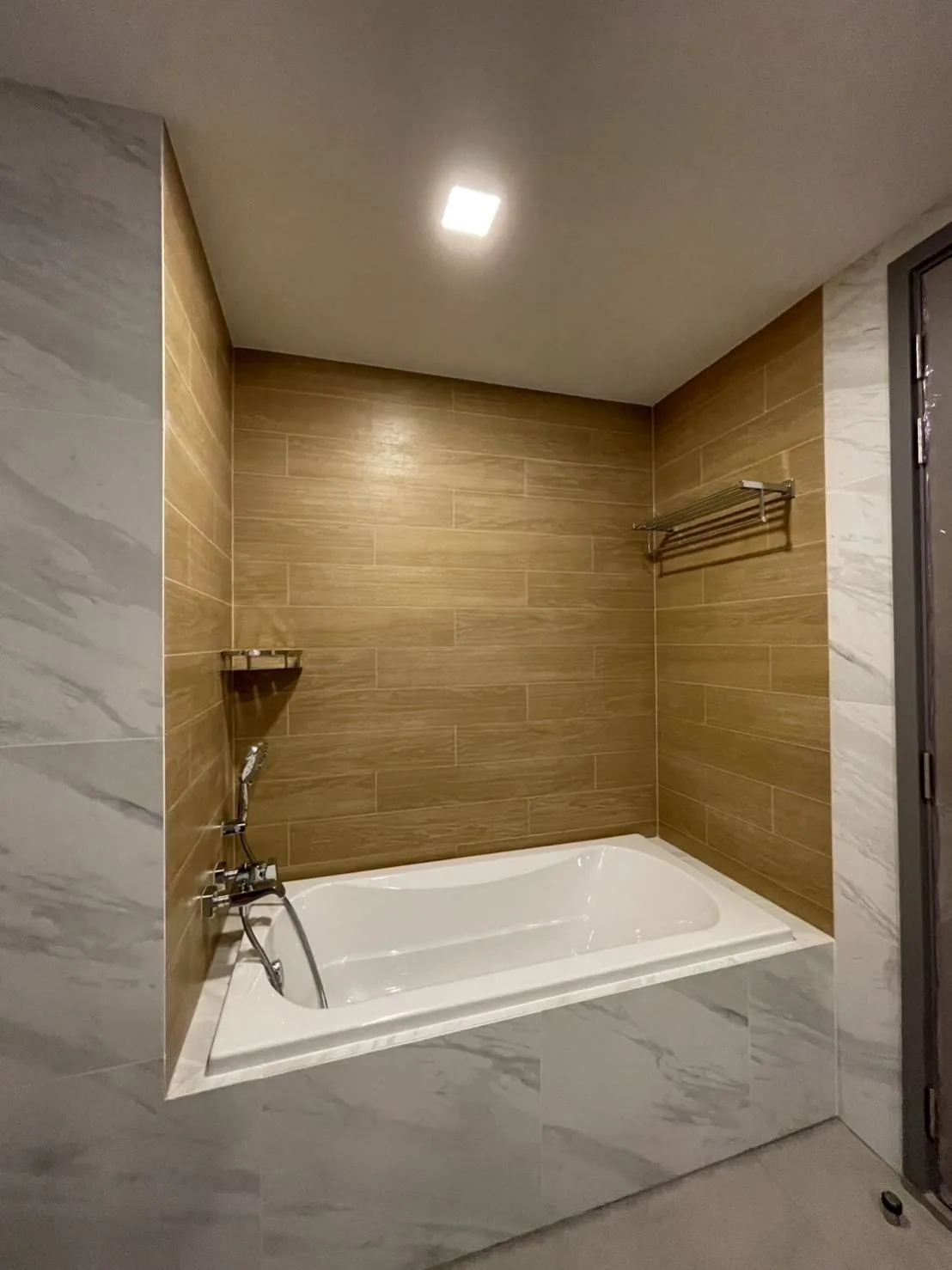 Property photos for Taka Haus Ekamai 12