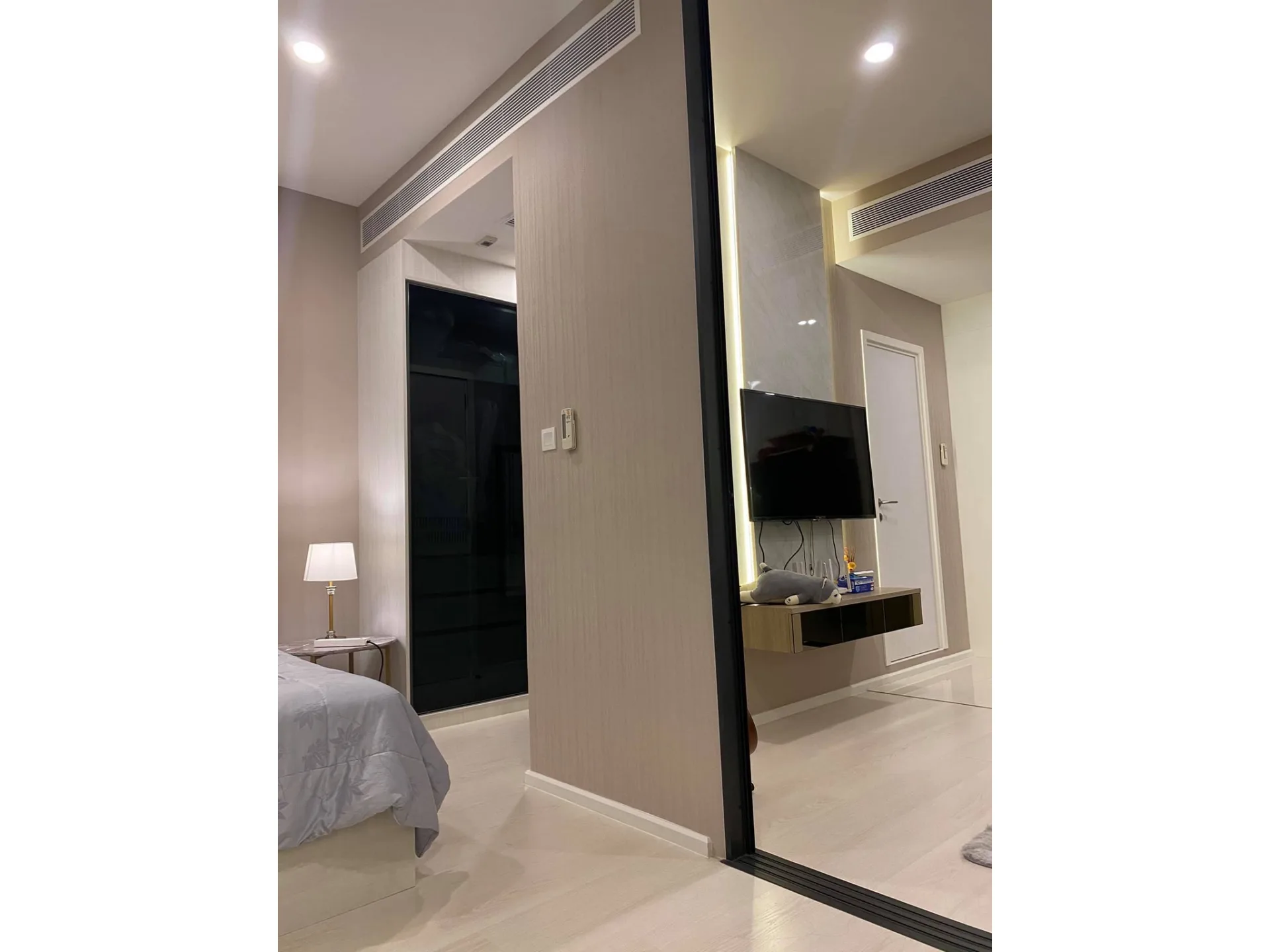 Property photos for Mazarine Ratchayothin