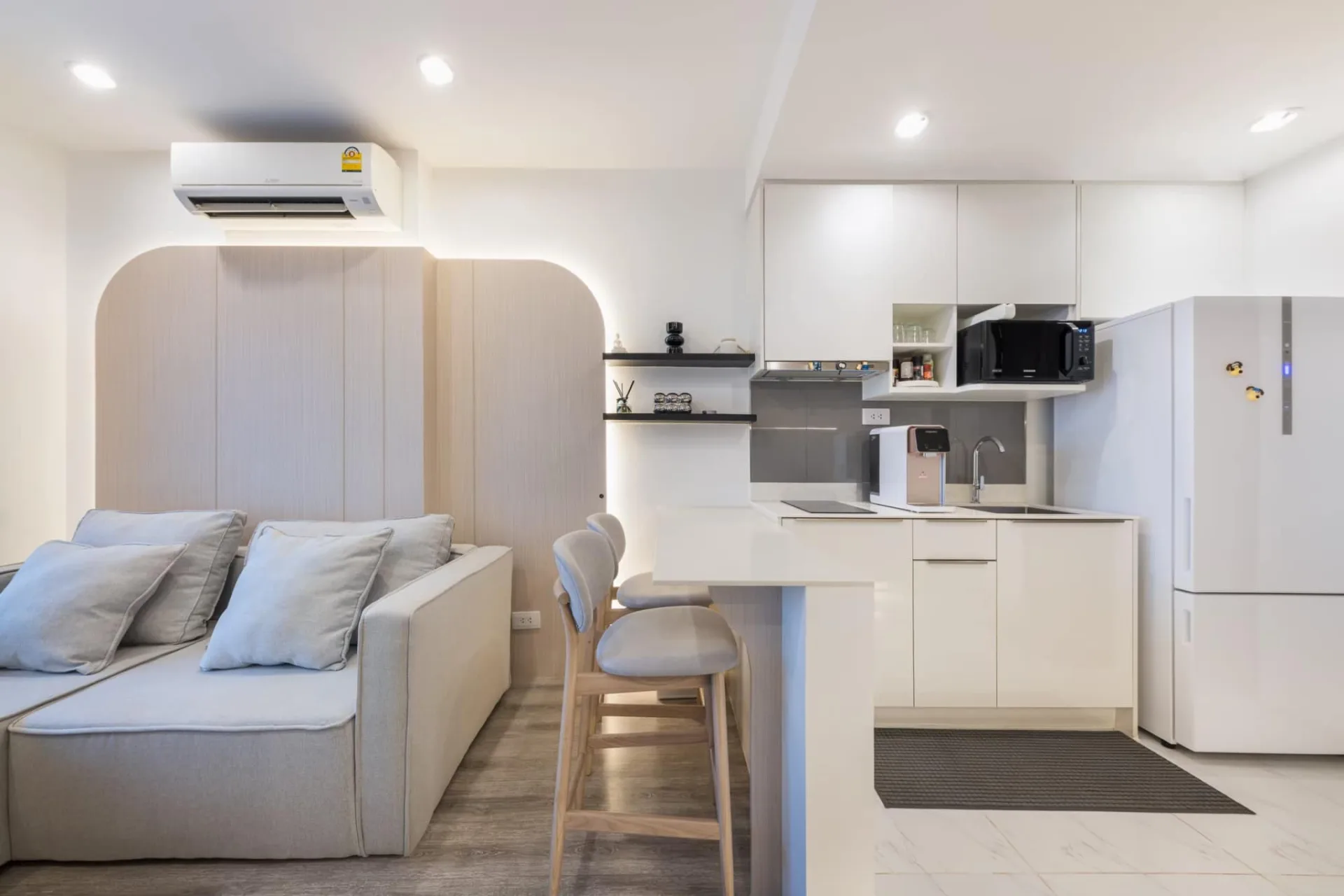 Property photos for IDEO Mobi Sukhumvit 66