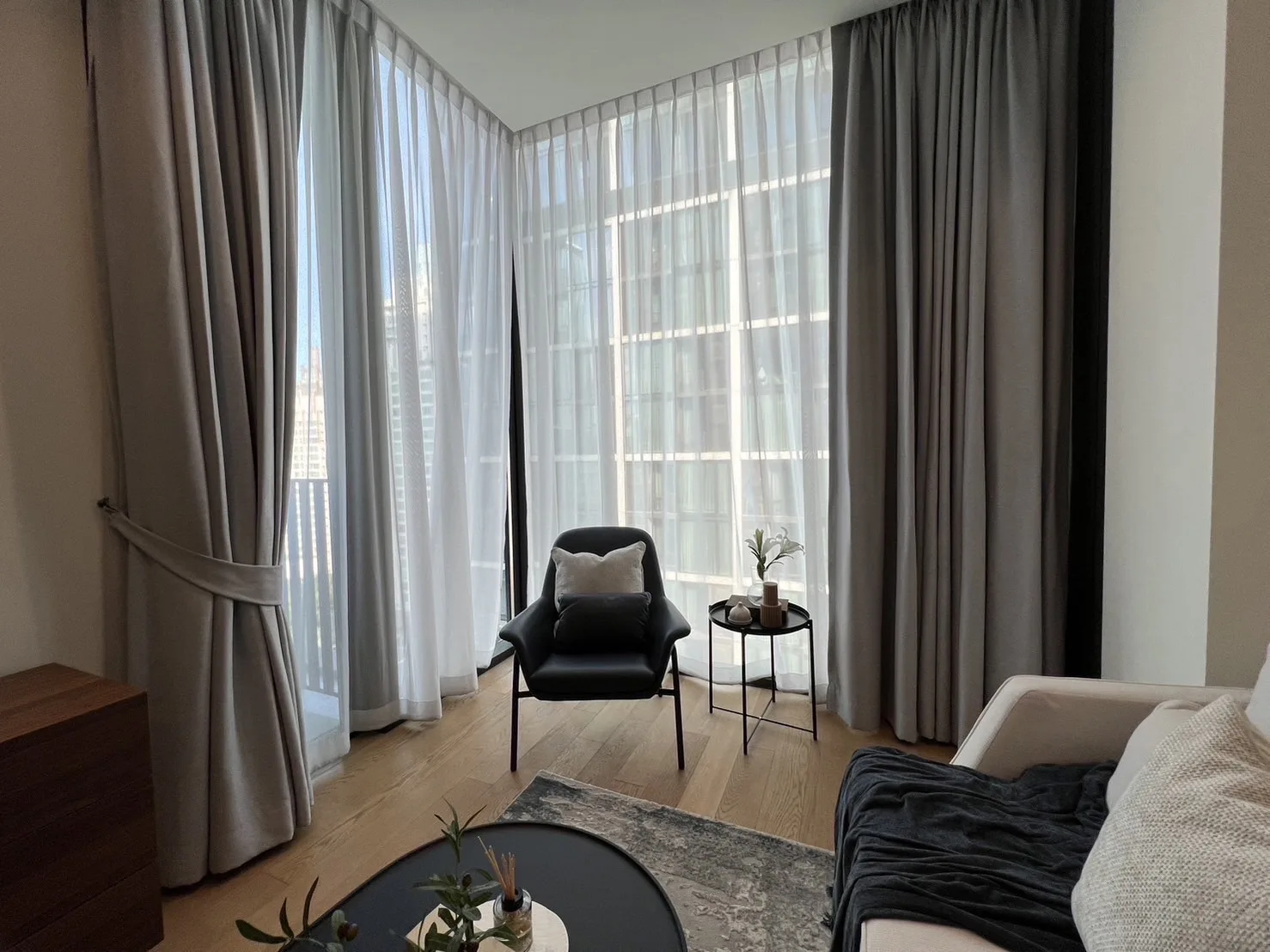 Property photos for 28 Chidlom