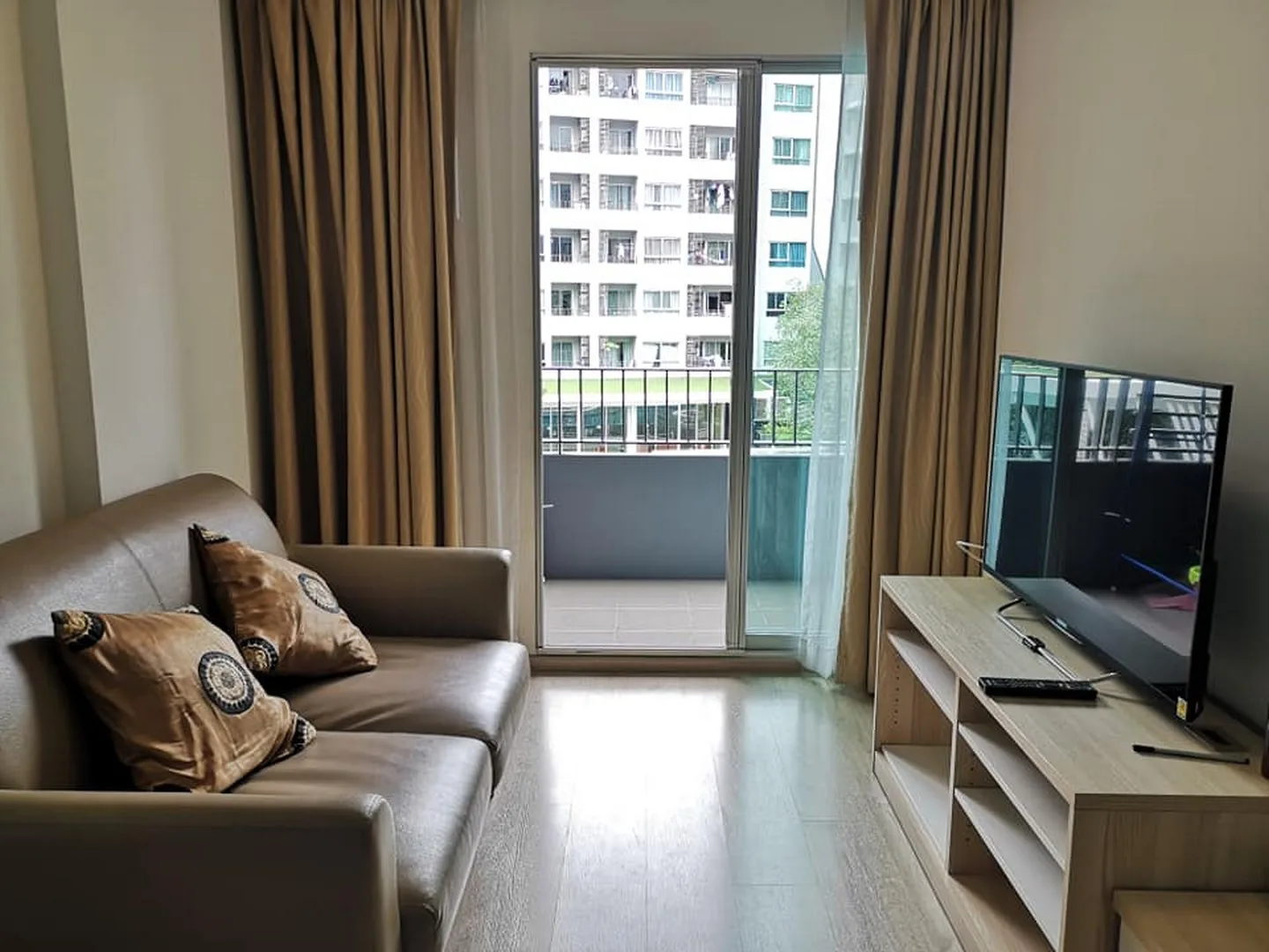 Property photos for Elio Del Ray