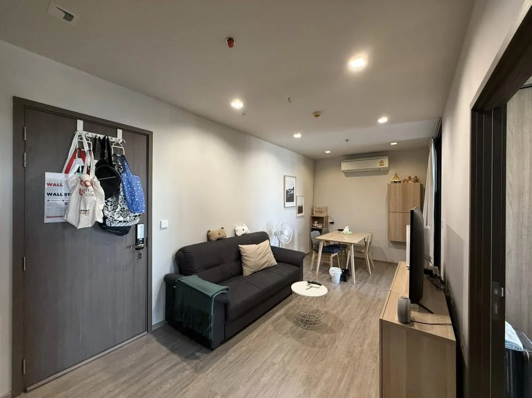 Property photos for The Line Wongsawang