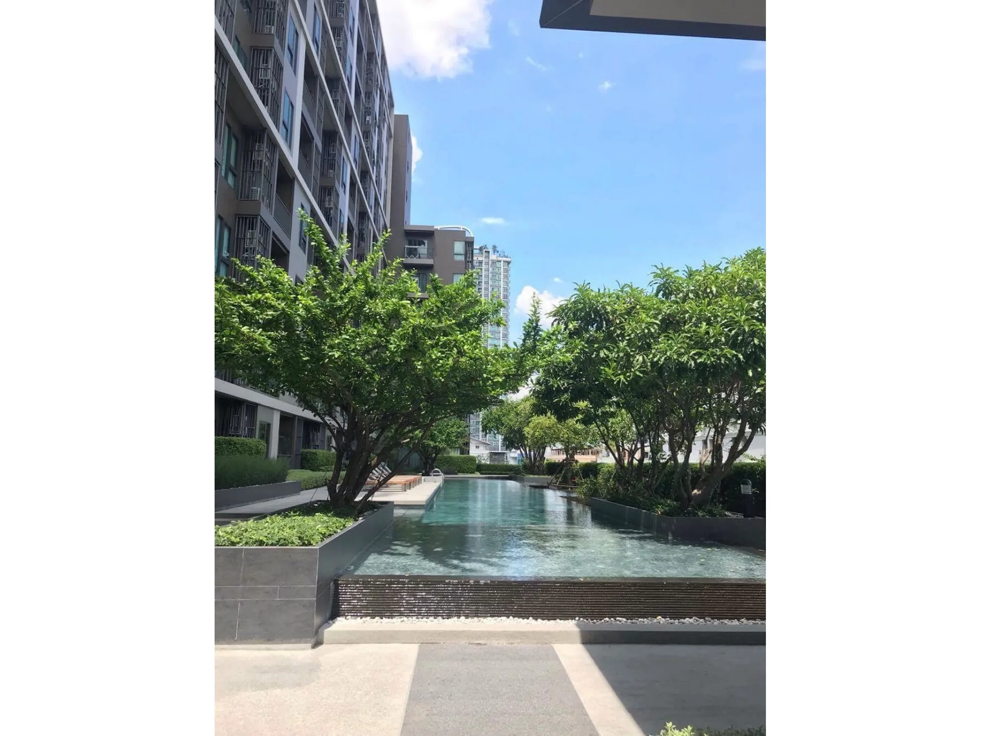 Property photos for Centric Huay Kwang Station