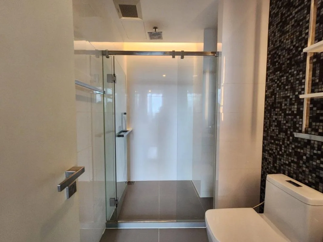 Property photos for The Room Sukhumvit 69